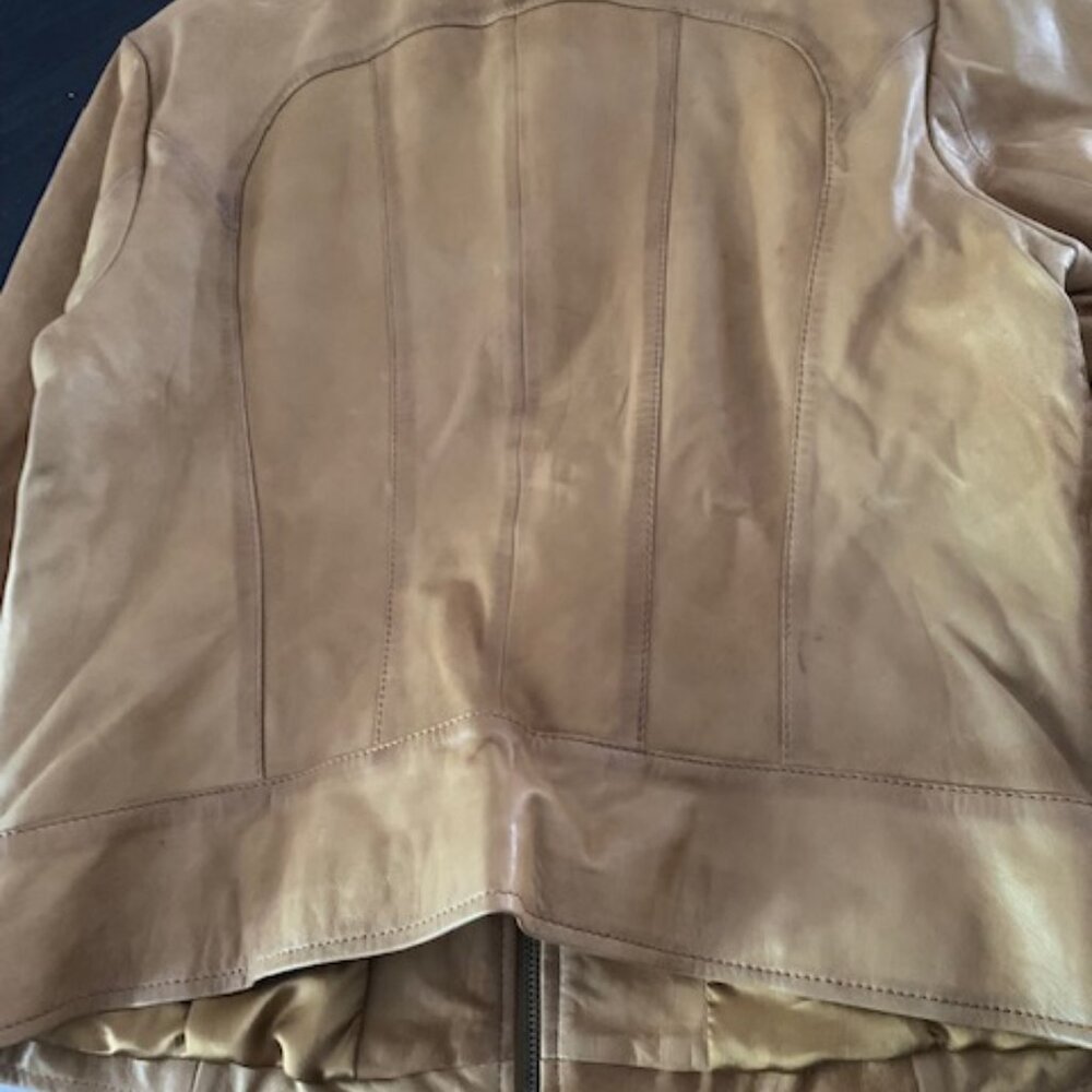 Leather jacket - Picture 3 of 3